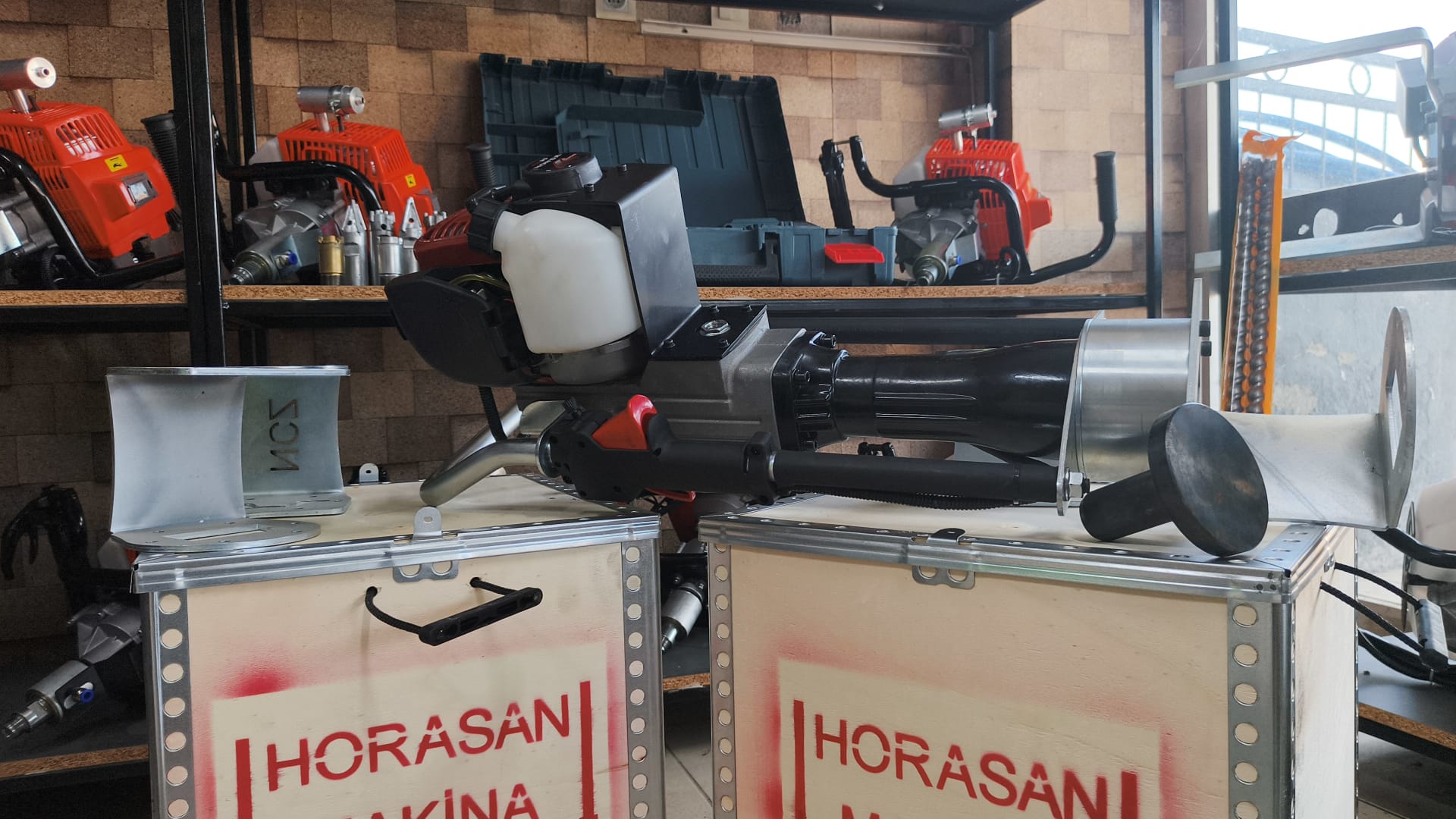 Honda Kazık Çakma Makinası